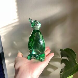 Hand blown‎ green glass penguin Fenton? art glass sculpture paperweight